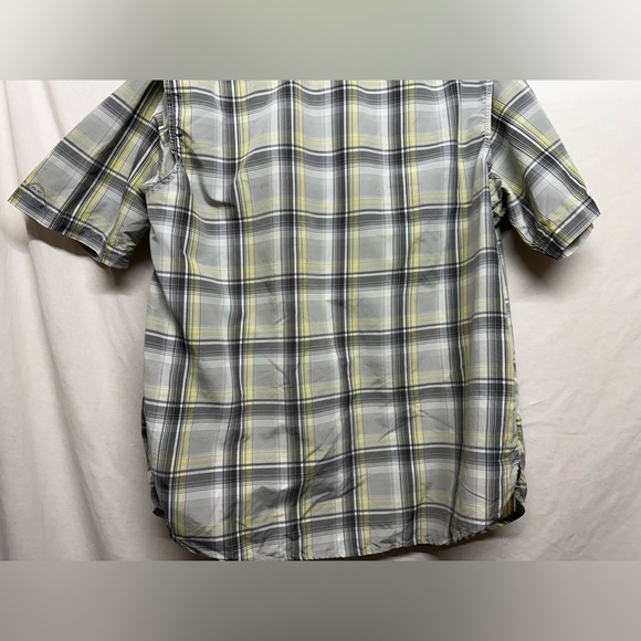 Men’s Columbia Omni-Shade Sun Protection Vented Button-Up Shirt - Size‎ Medium - Picture 16 of 16